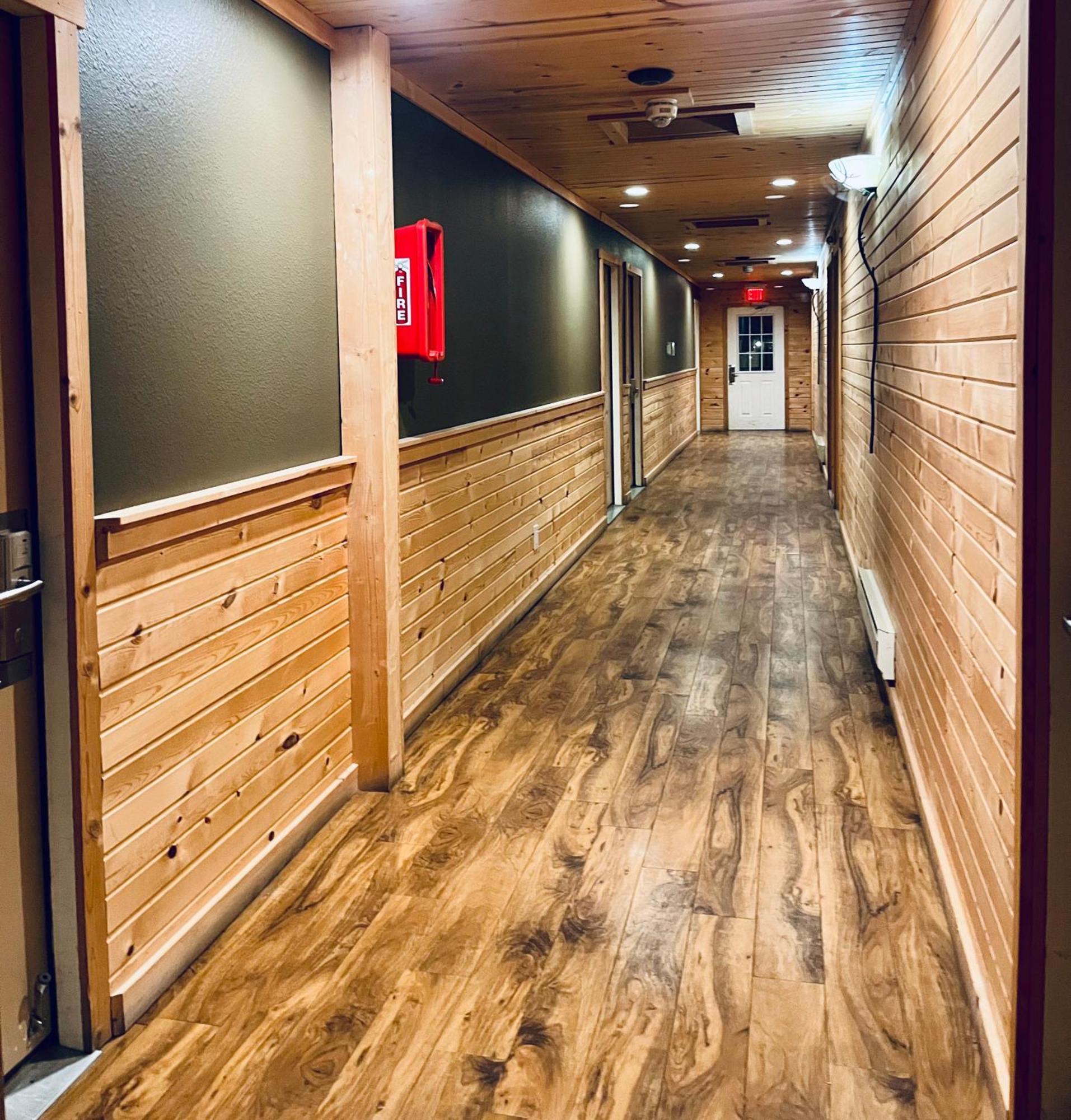 Americas Best Value Inn Wall Luaran gambar