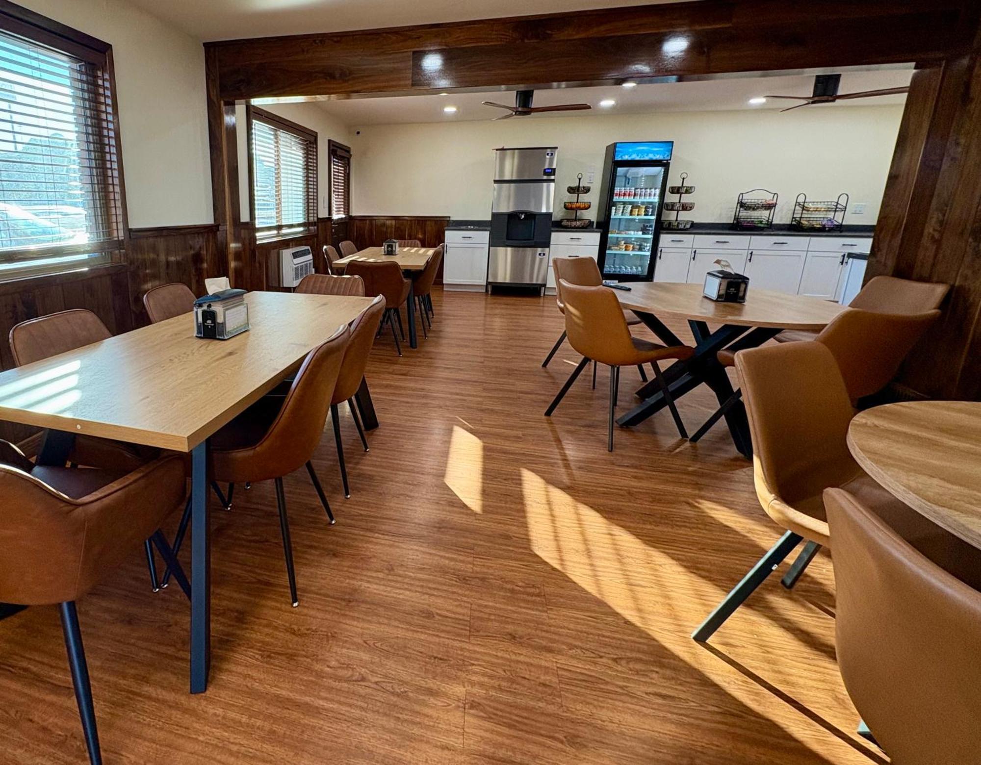 Americas Best Value Inn Wall Luaran gambar