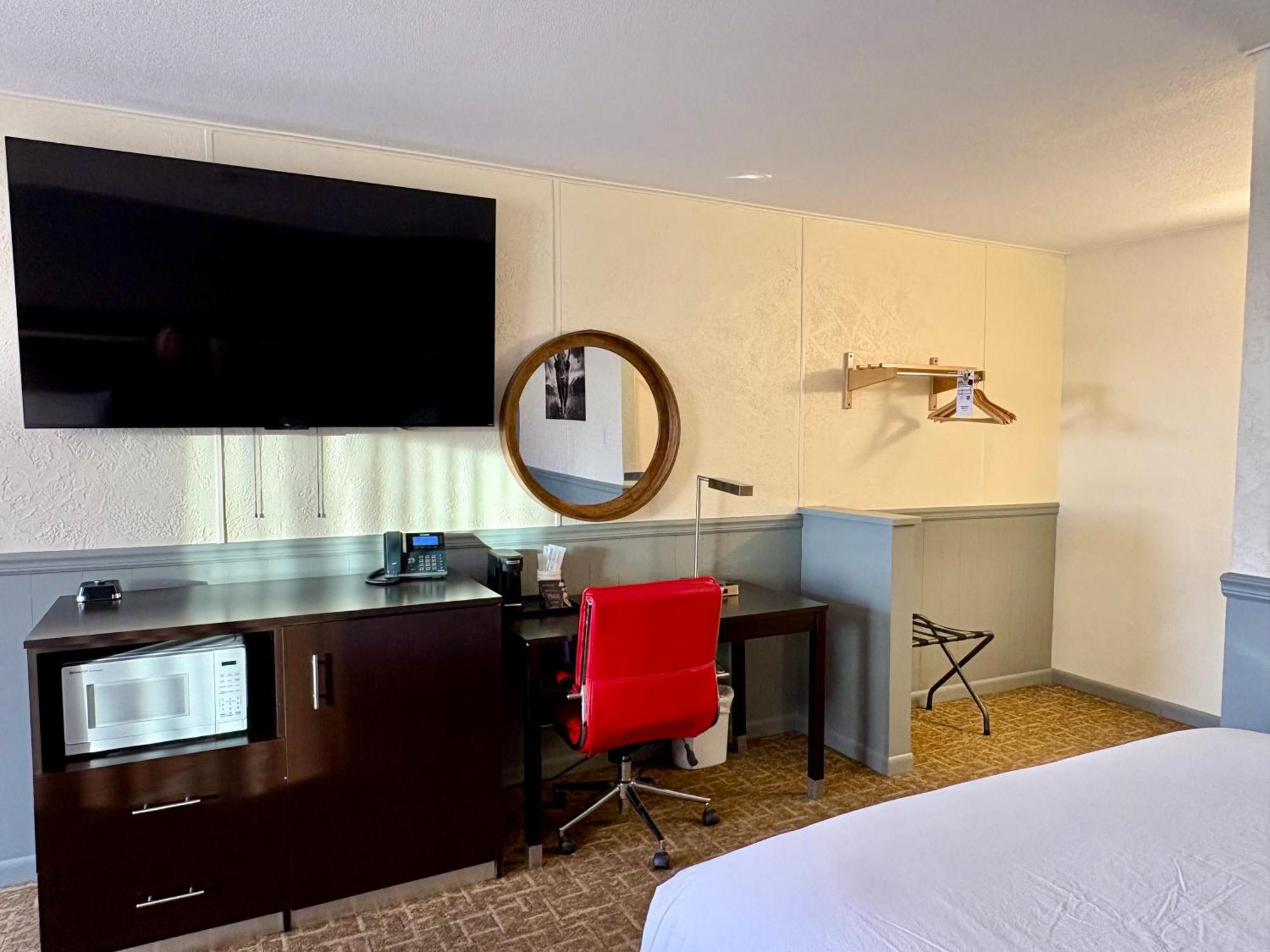 Americas Best Value Inn Wall Luaran gambar